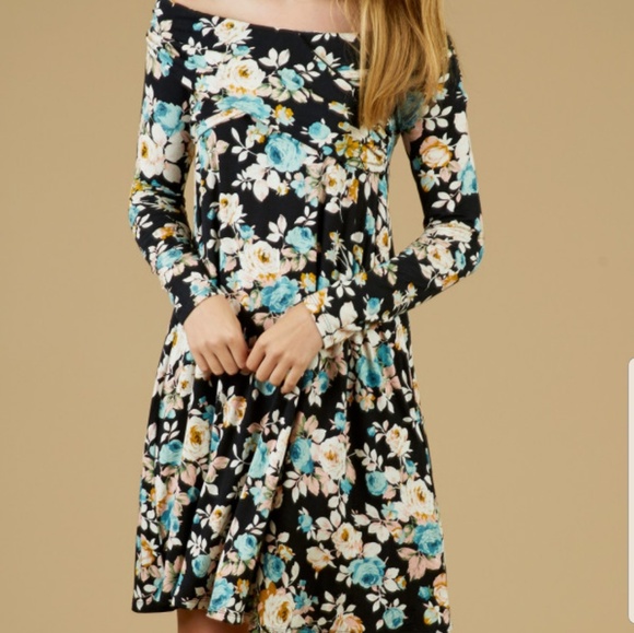 Altar'd State Dresses & Skirts - NWT Altar'd State Floral Dress Long Sleeve